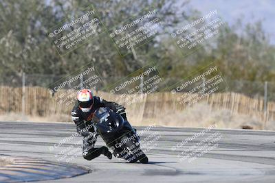 media/Dec-01-2025-Moto Forza (Mon) [[2daa91e15f]]/3-Beginner Group/Session 3 (Turn 3)/